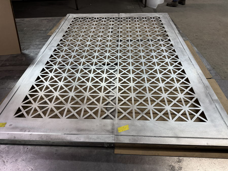 Laser cutting: Panel cut-out